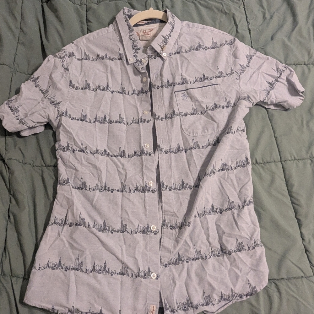 Light Blue Short-Sleeve Button-Down With New York Skyline Line Art
